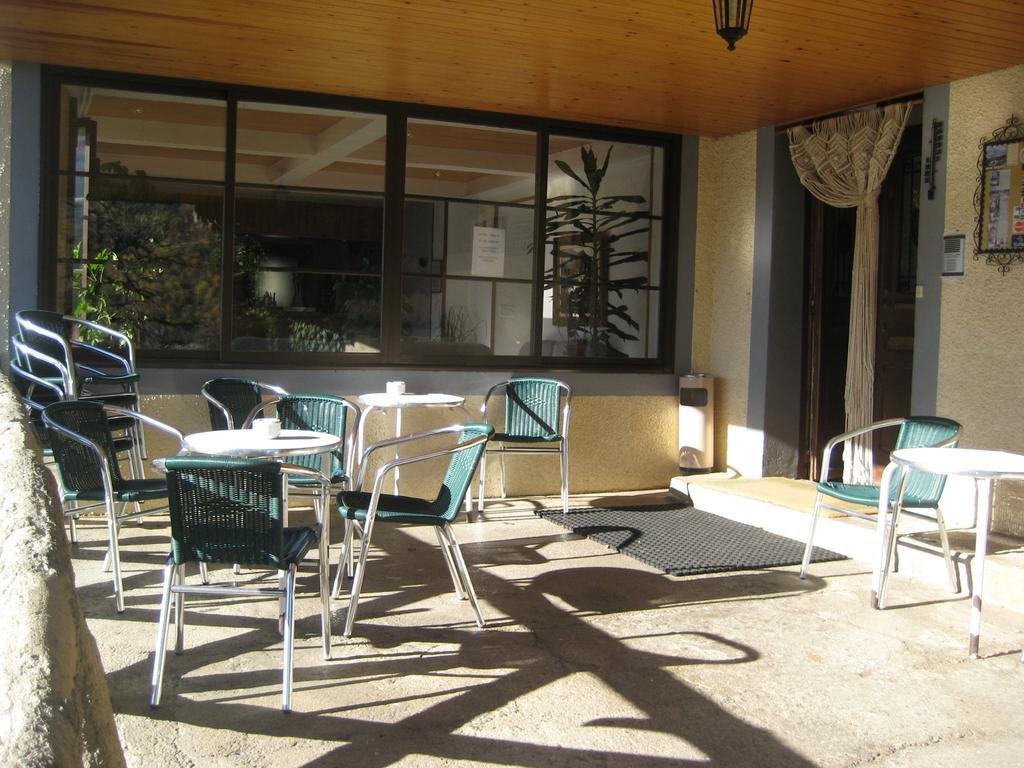 Hotel Mariana Трамакастиля де Тена Екстериор снимка